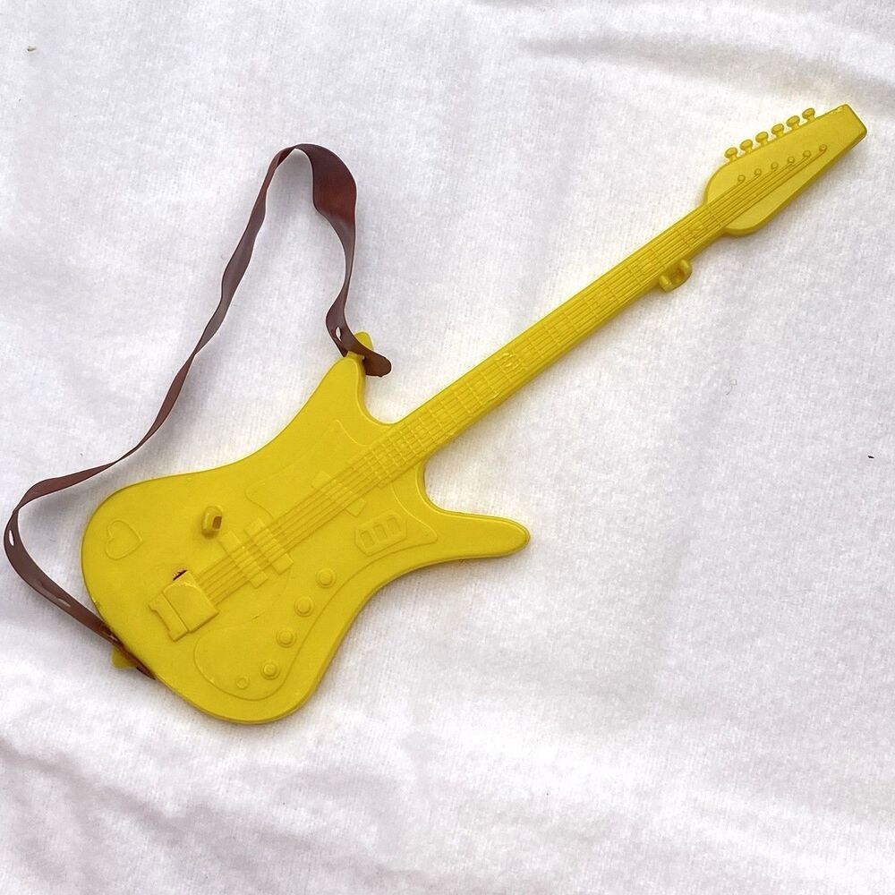 Barbie Live Action PJ On Stage 1153 Vintage 1970 Guitar / Strap Yellow Mattel
